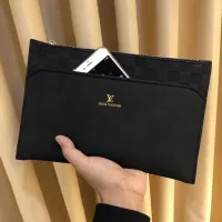 $64.00 USD Louis Vuitton AAA Man Pouches #1425706
