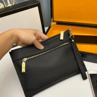 $64.00 USD Gucci AAA Man Pouches #1425720