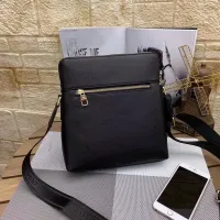 $88.00 USD Louis Vuitton AAA Man Messenger Bags #1425859