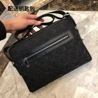 $88.00 USD Louis Vuitton AAA Man Messenger Bags #1425860
