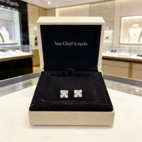 $34.00 USD Van Cleef & Arpels Earrings For Women #1425937