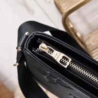 $88.00 USD Louis Vuitton AAA Man Messenger Bags #1426209