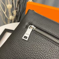 $64.00 USD Hermes AAA Man Pouches #1426224