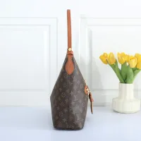$38.00 USD Louis Vuitton Shoulder Bags For Women #1426308