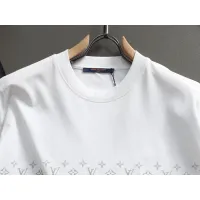 $38.00 USD Louis Vuitton LV T-Shirts Short Sleeved For Unisex #1426976