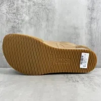 $115.00 USD LOEWE Casual Shoes For Men #1431642