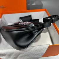 $88.00 USD Hermes AAA Quality Messenger Bags For Women #1432011