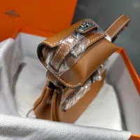 $88.00 USD Hermes AAA Quality Messenger Bags For Women #1432015