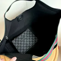 $82.00 USD Gucci AAA Quality Handbags #1432171