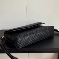 $85.00 USD Gucci AAA Quality Messenger Bags #1432180