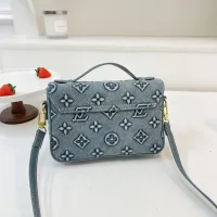 $42.00 USD Louis Vuitton Messenger Bags For Women #1432357