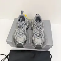 $140.00 USD Balenciaga Casual Shoes For Men #1433421