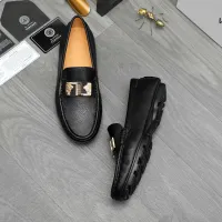 $72.00 USD Versace Leather Shoes For Men #1434077