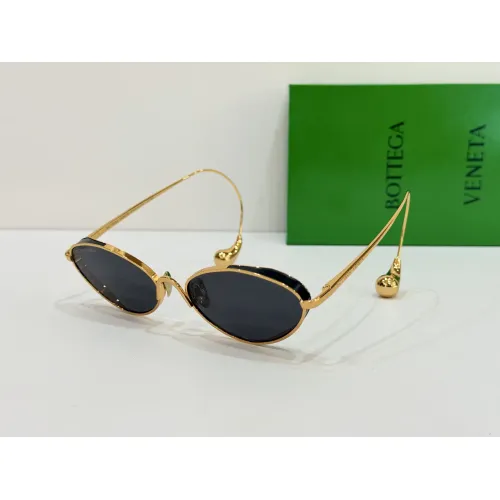 Bottega Veneta AAA Quality Sunglasses #1435562