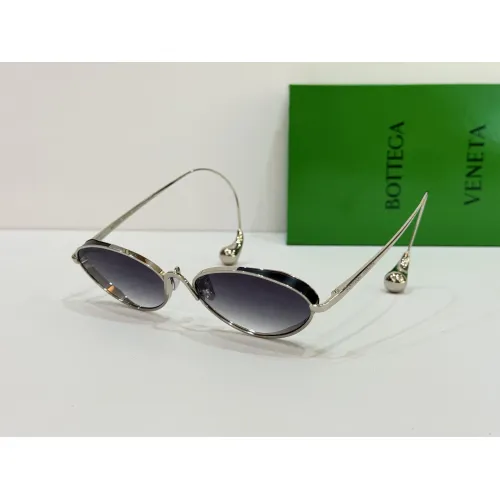 Bottega Veneta AAA Quality Sunglasses #1435566