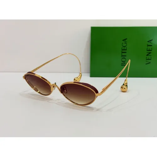 Bottega Veneta AAA Quality Sunglasses #1435568