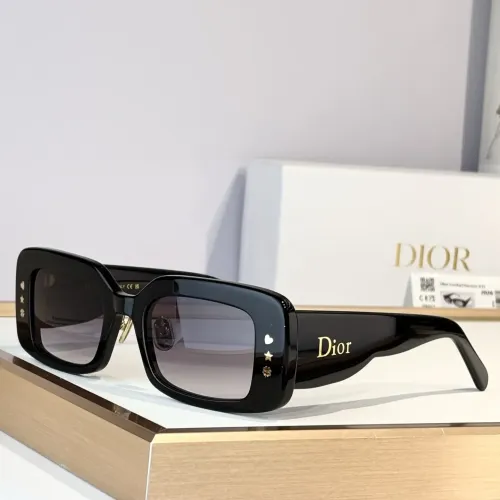 Christian Dior AAA Quality Sunglasses #1435719