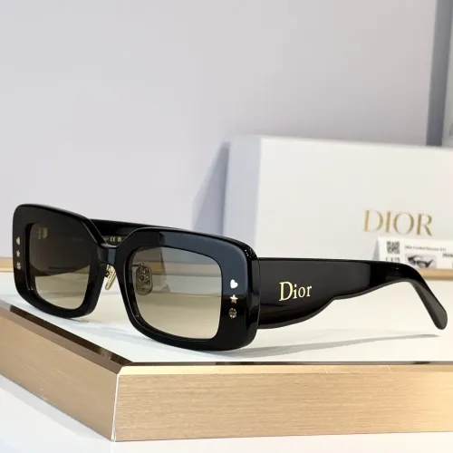 Christian Dior AAA Quality Sunglasses #1435723