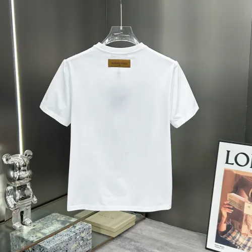 Replica Louis Vuitton LV T-Shirts Short Sleeved For Unisex #1436322 $64.00 USD for Wholesale