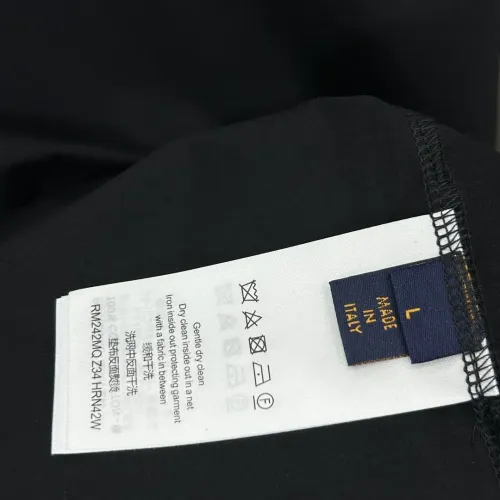 Replica Louis Vuitton LV T-Shirts Short Sleeved For Unisex #1436324 $64.00 USD for Wholesale