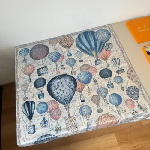 Louis Vuitton Silk Squares #1436416