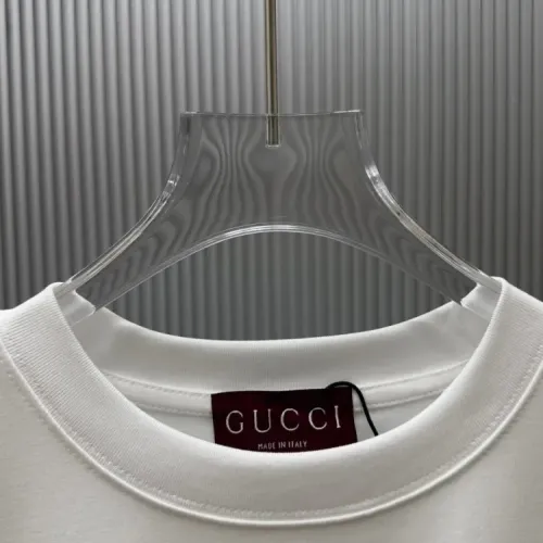 Replica Gucci T-Shirts Short Sleeved For Unisex #1437647 $36.00 USD for Wholesale