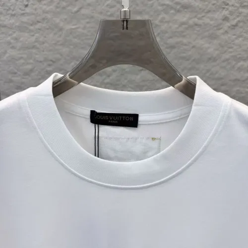 Replica Louis Vuitton LV T-Shirts Short Sleeved For Unisex #1437652 $36.00 USD for Wholesale