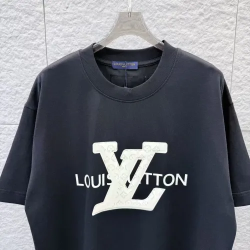 Replica Louis Vuitton LV T-Shirts Short Sleeved For Unisex #1437654 $36.00 USD for Wholesale