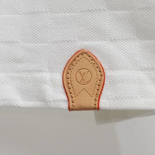Replica Louis Vuitton LV T-Shirts Short Sleeved For Unisex #1437673 $52.00 USD for Wholesale