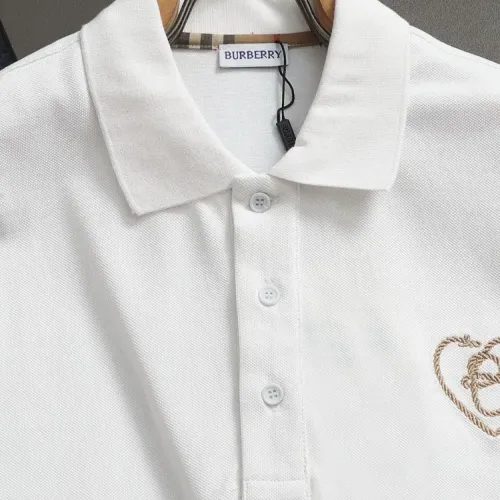 Replica Burberry T-Shirts Short Sleeved For Unisex #1438235 $40.00 USD for Wholesale