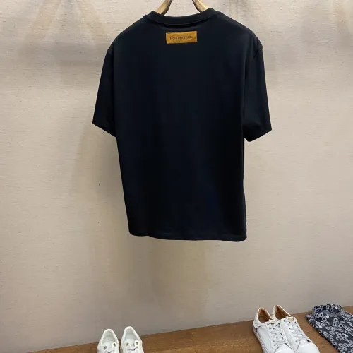 Replica Louis Vuitton LV T-Shirts Short Sleeved For Men #1438316 $39.00 USD for Wholesale