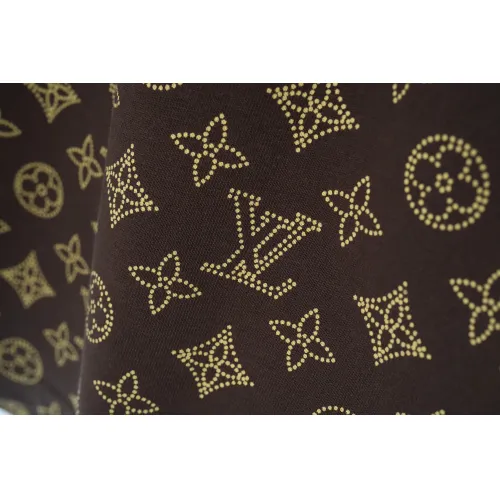 Replica Louis Vuitton LV T-Shirts Short Sleeved For Unisex #1438858 $36.00 USD for Wholesale