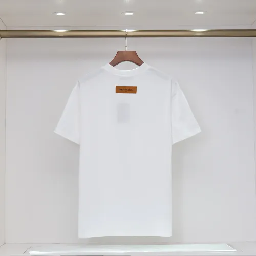 Replica Louis Vuitton LV T-Shirts Short Sleeved For Unisex #1438859 $32.00 USD for Wholesale