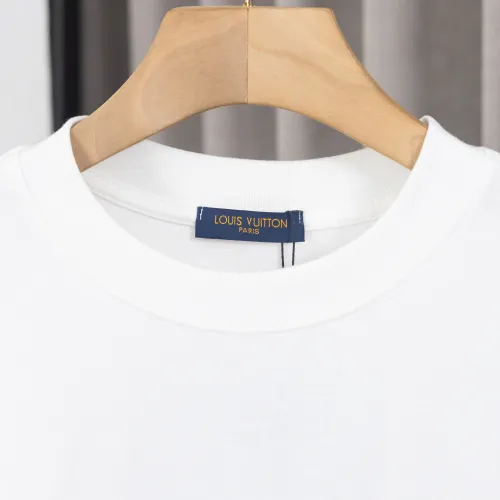 Replica Louis Vuitton LV T-Shirts Short Sleeved For Men #1438867 $36.00 USD for Wholesale