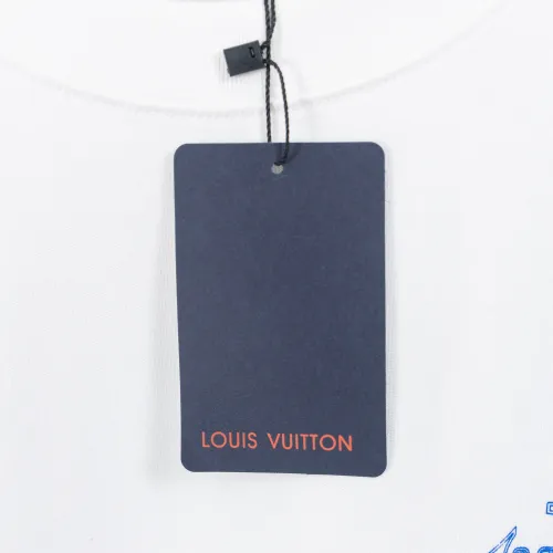 Replica Louis Vuitton LV T-Shirts Short Sleeved For Men #1438867 $36.00 USD for Wholesale