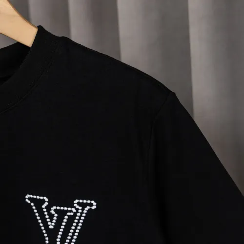 Replica Louis Vuitton LV T-Shirts Short Sleeved For Men #1438872 $36.00 USD for Wholesale
