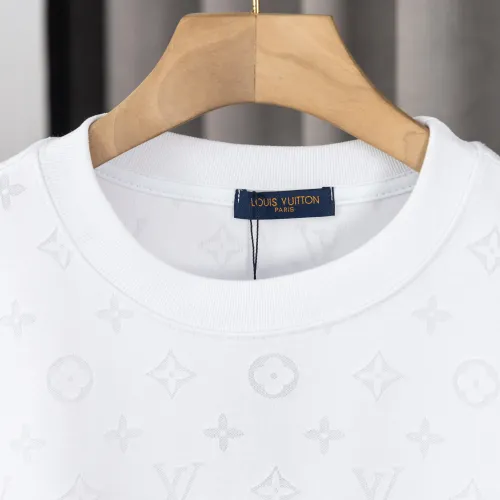 Replica Louis Vuitton LV T-Shirts Short Sleeved For Men #1438873 $36.00 USD for Wholesale