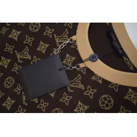 $36.00 USD Louis Vuitton LV T-Shirts Short Sleeved For Unisex #1438858